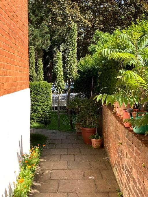 Lepine- Holiday Apartment In Sunny Folkestone Exterior photo