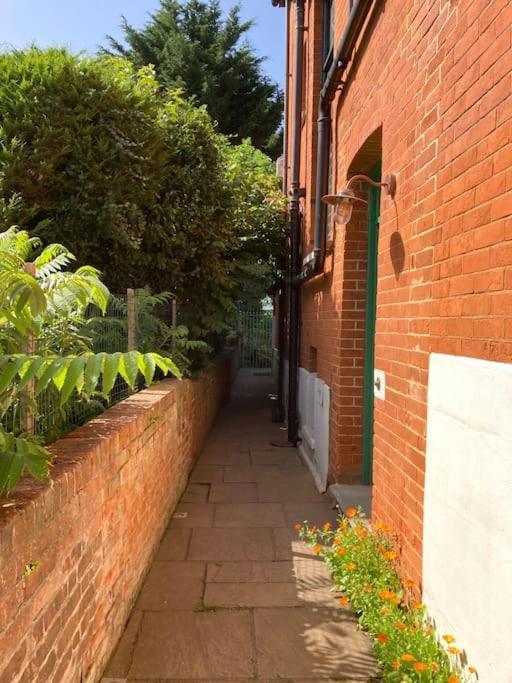 Lepine- Holiday Apartment In Sunny Folkestone Exterior photo